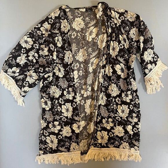 Black Swimsuit Cover with White Floral & Ruffles - Size XL - Picture 1 of 5